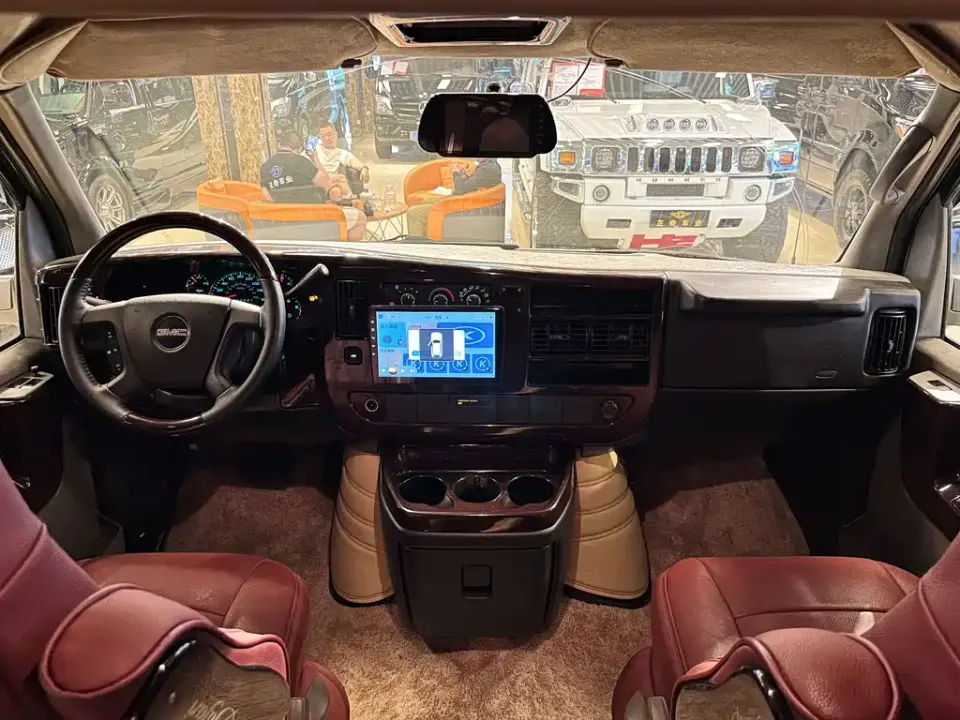 GMC Savana