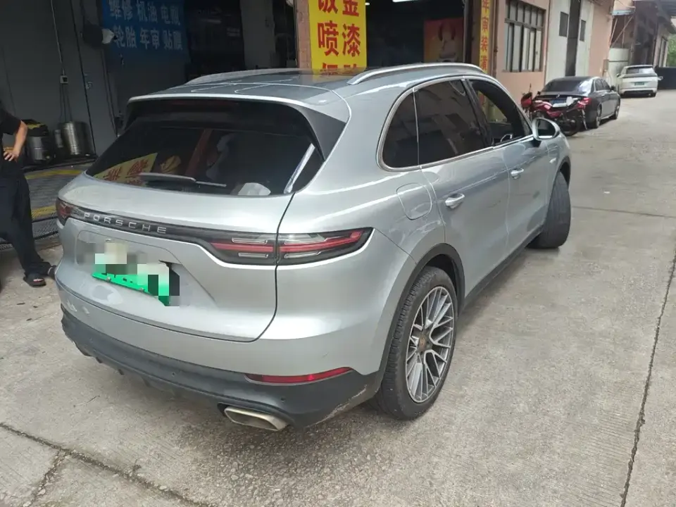 Porsche Cayenne Hybrid
