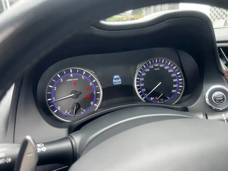 Infiniti Q50L