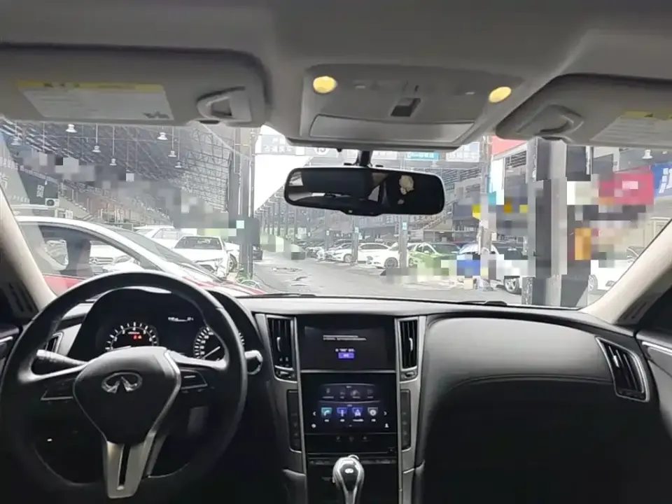 Infiniti Q50L