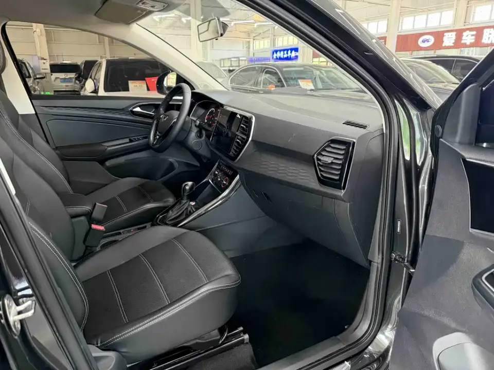 Jetta VS5