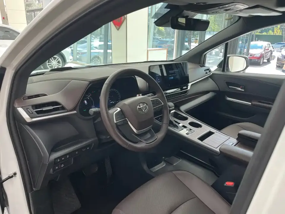 Toyota Granvia