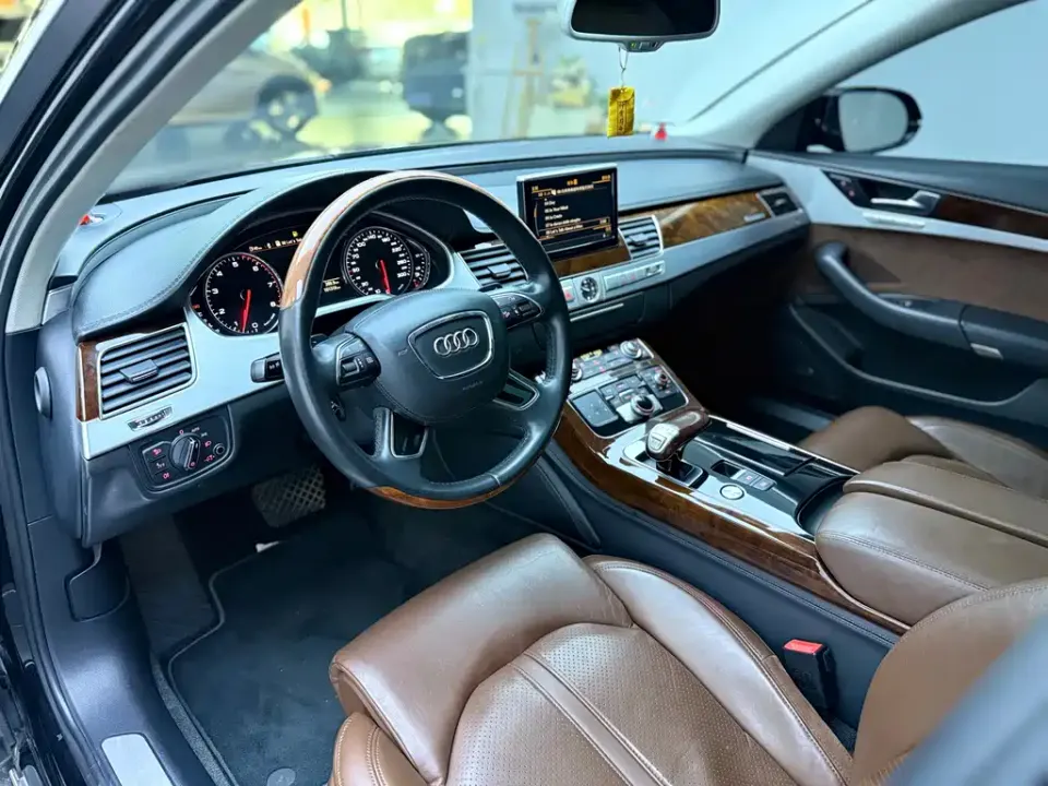 Audi A8