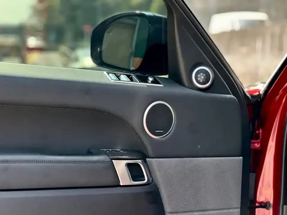 Land Rover Sport