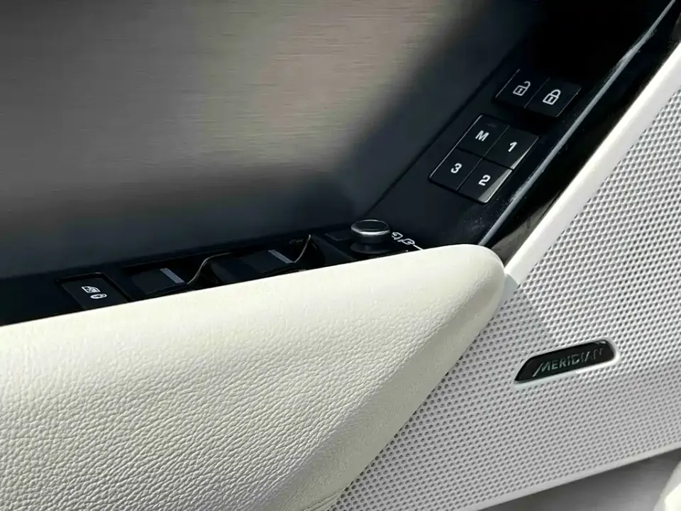 Land Rover Velar