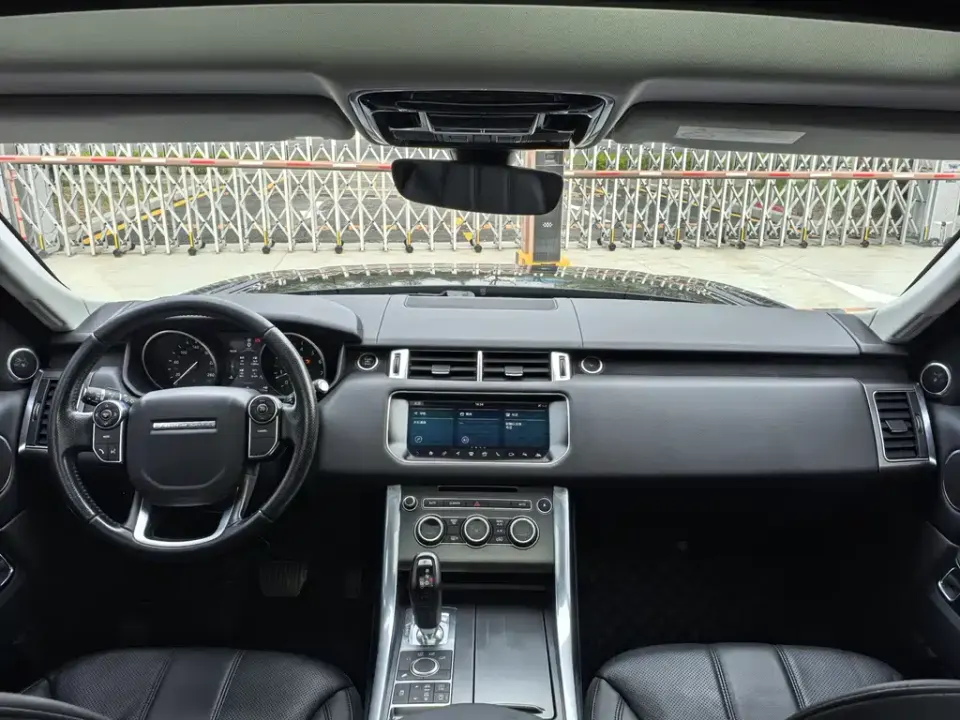 Land Rover Sport