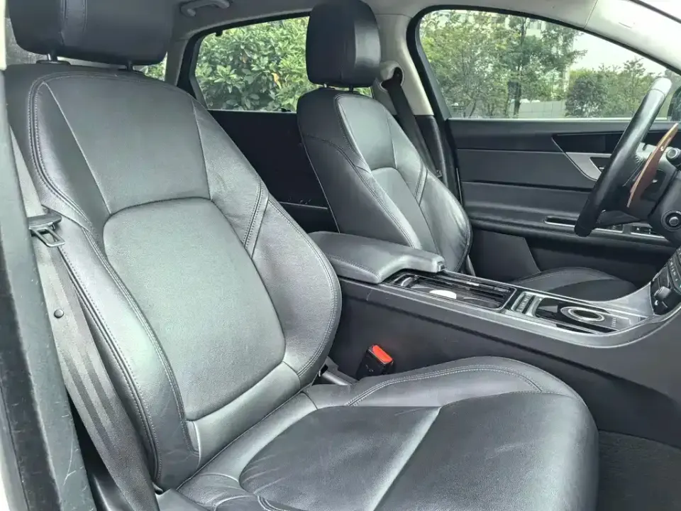 Jaguar XFL