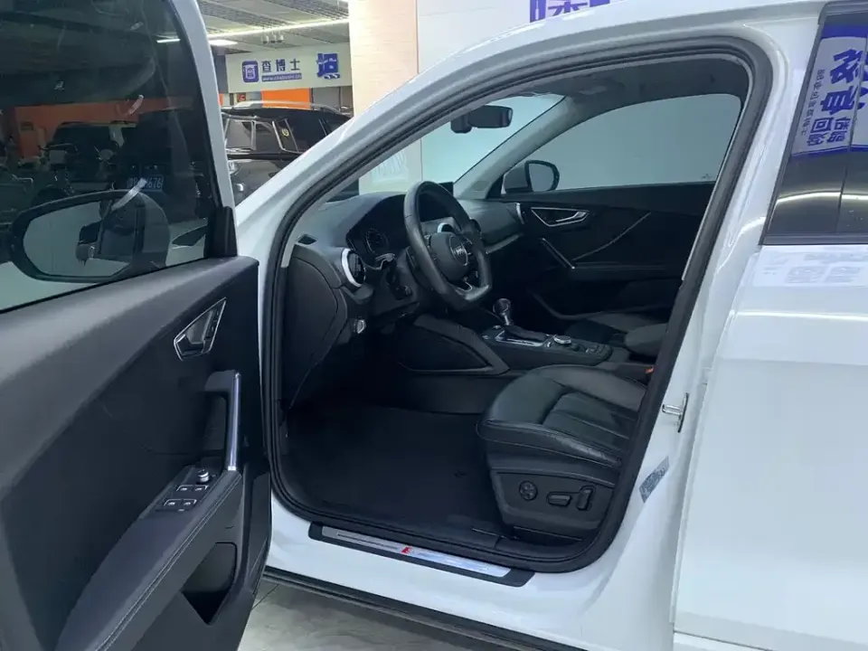 Audi Q2L