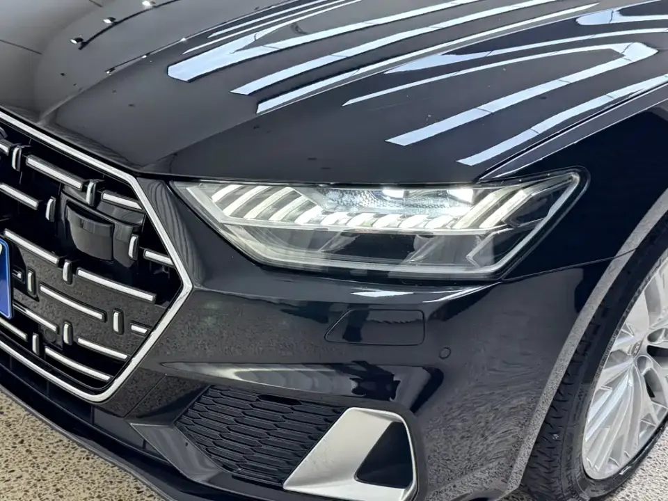Audi A7L