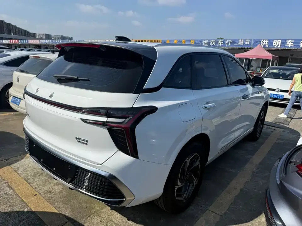 Hongqi Hongqi HS3