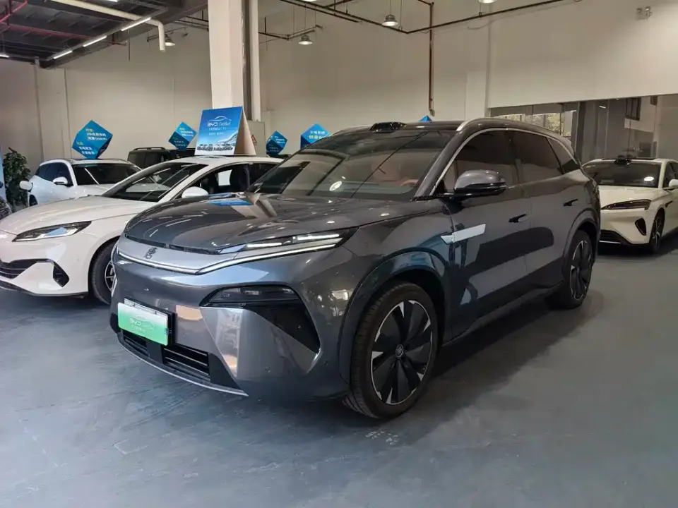 BYD Tang L