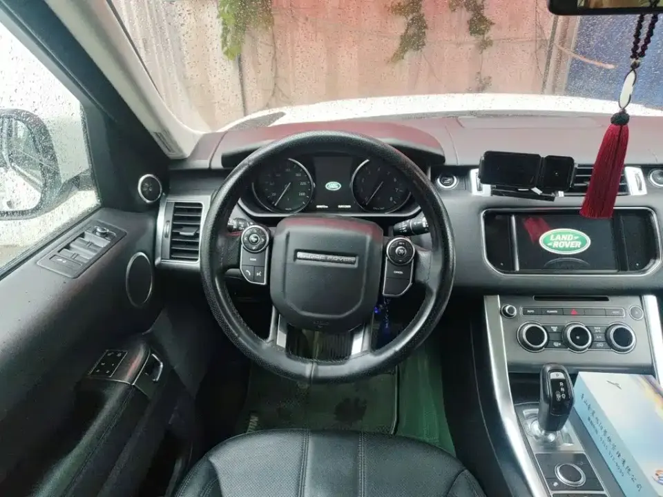 Land Rover Sport