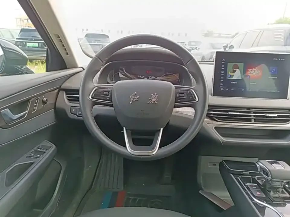 Hongqi Hongqi E-QM5