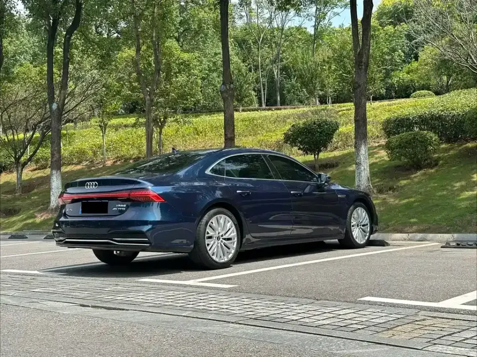 Audi A7L