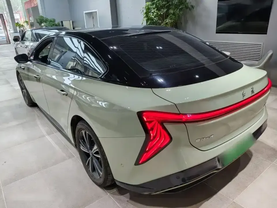 Hongqi Hongqi EH7
