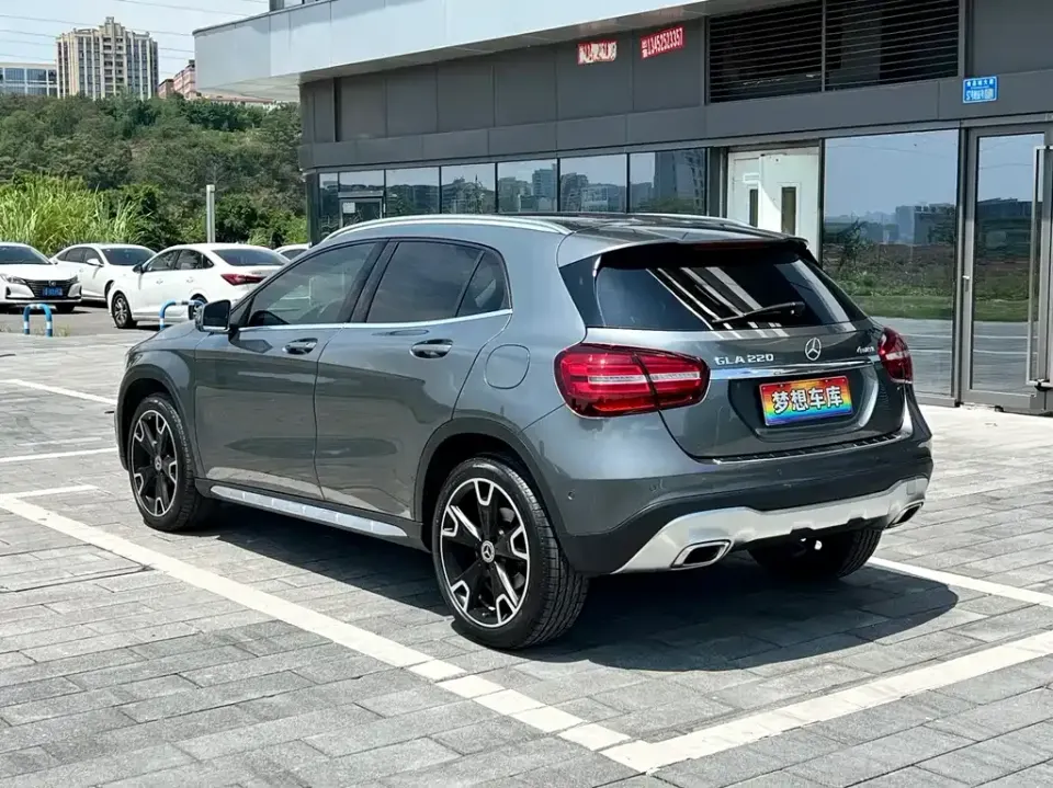 Mercedes-Benz GLA