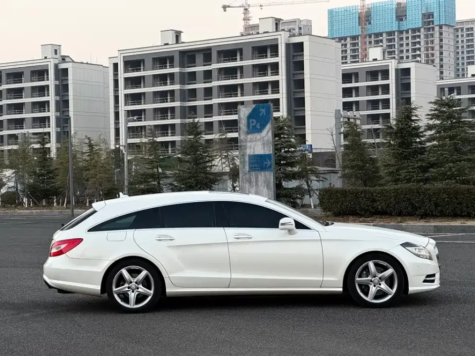 Mercedes-Benz CLS