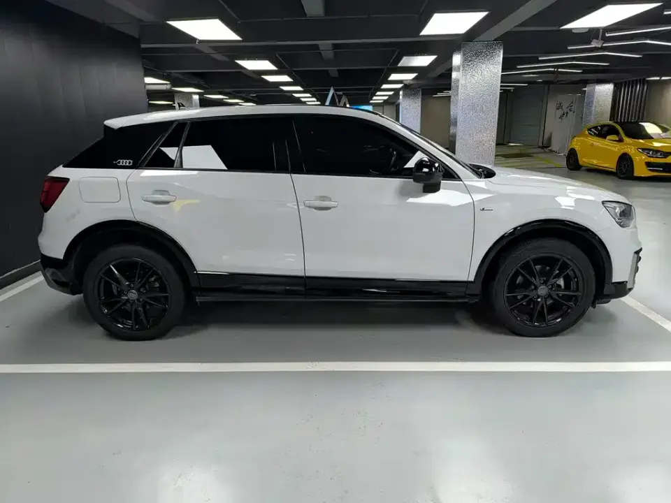 Audi Q2L