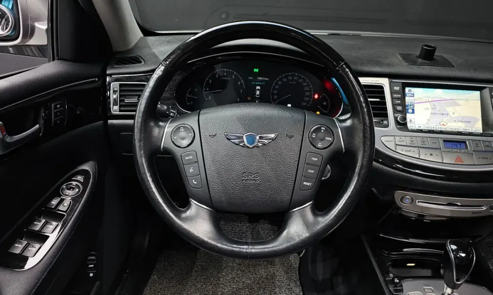 Hyundai Genesis