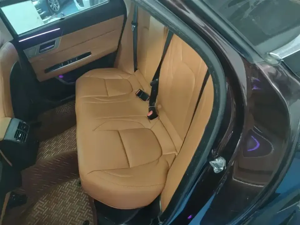 Jaguar XFL