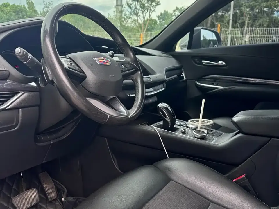 Cadillac XT4