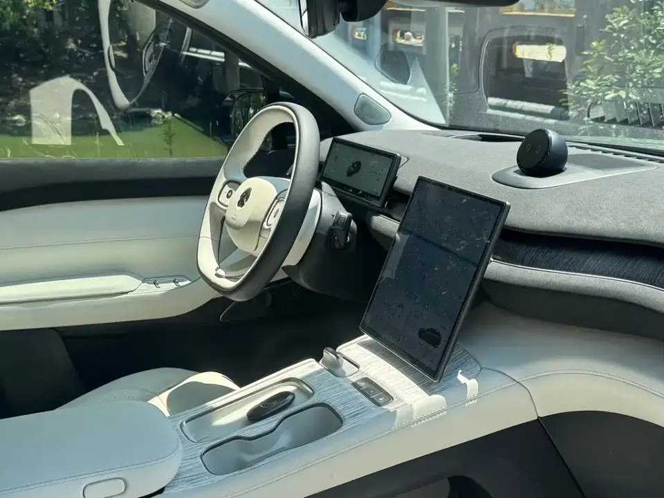 Nio ES7