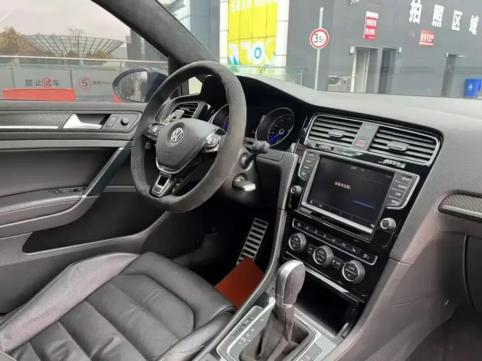 Volkswagen Golf (Import)