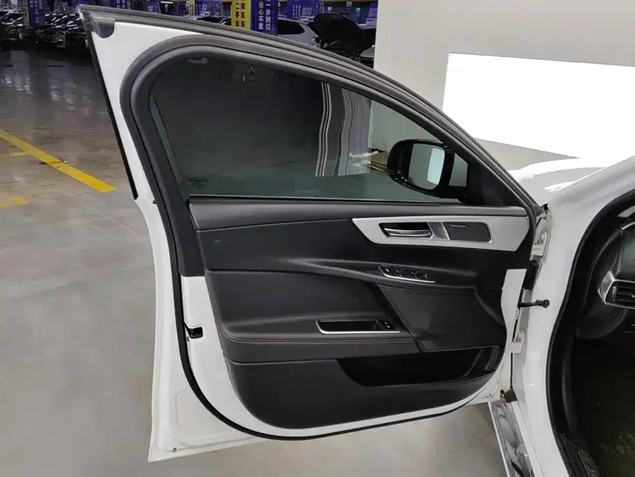 Jaguar XEL
