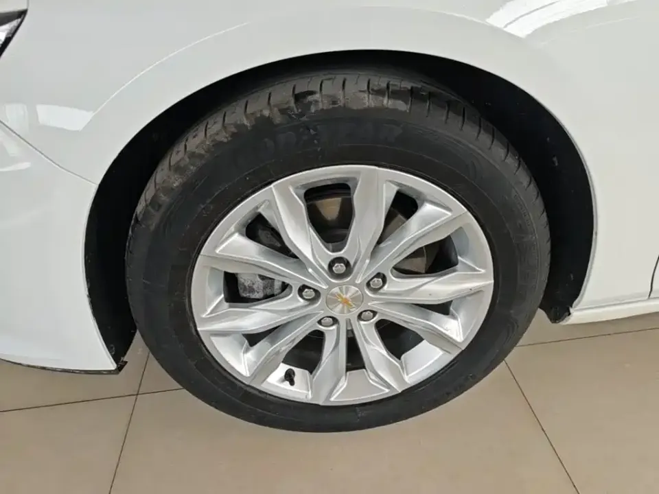 Chevrolet Malibu XL
