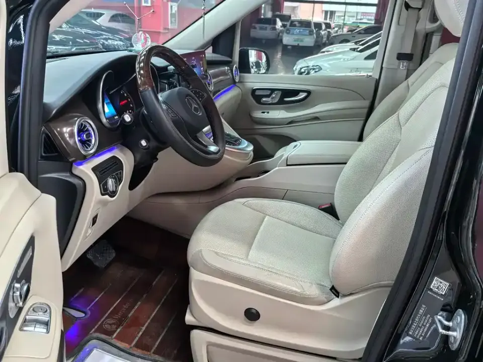 Mercedes-Benz V-Class