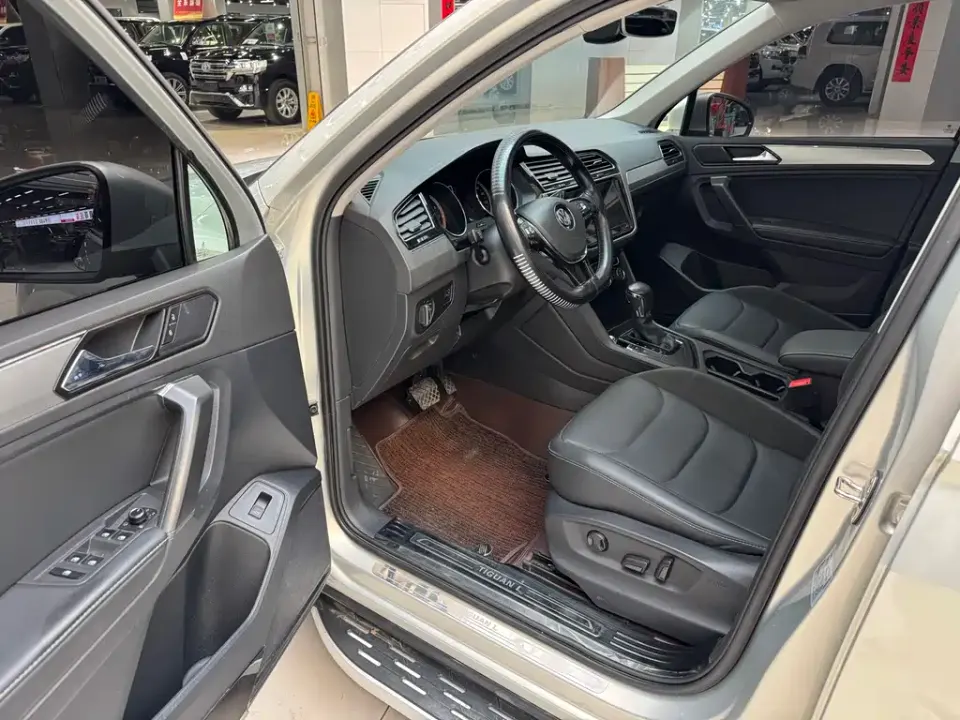 Volkswagen Tiguan L