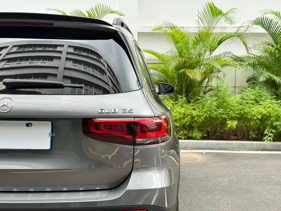 Mercedes-Benz GLB AMG