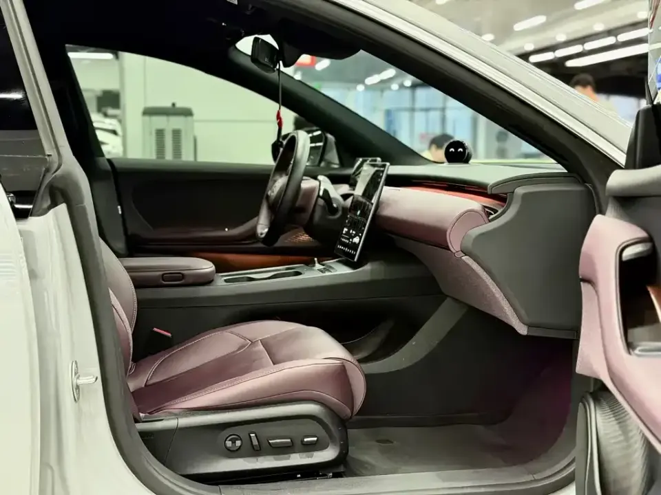 Nio ET5