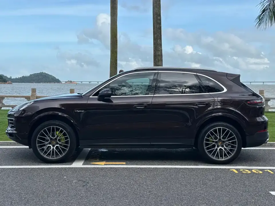 Porsche Cayenne Hybrid