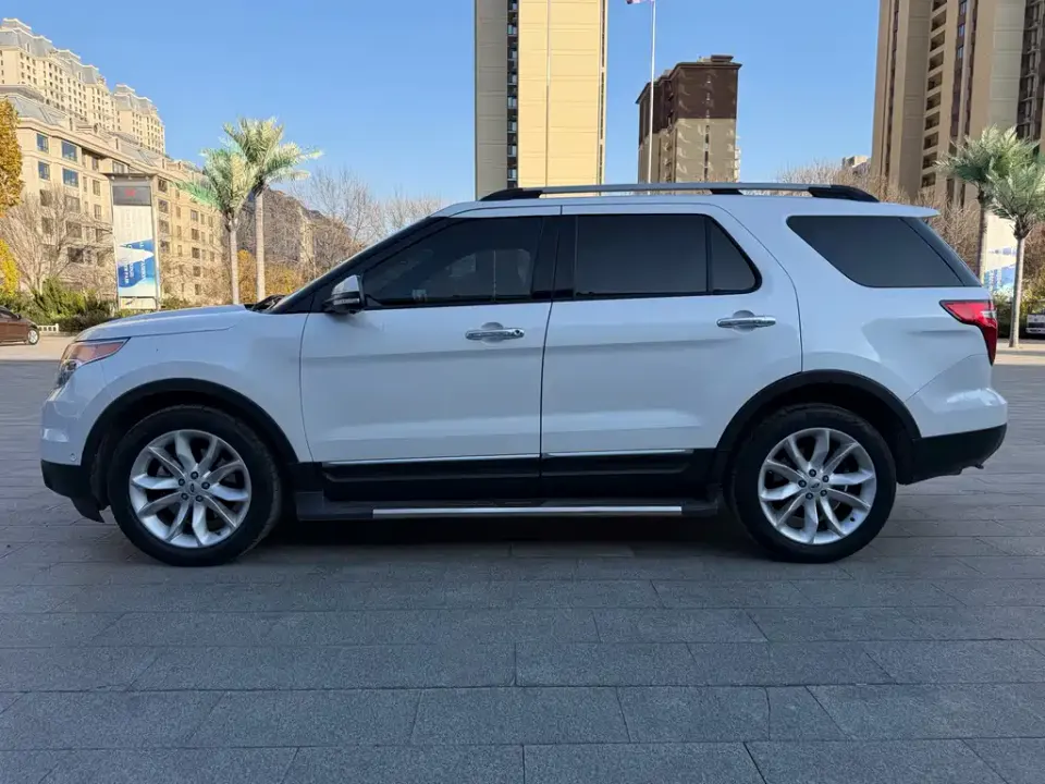 Ford Explorer (Import)