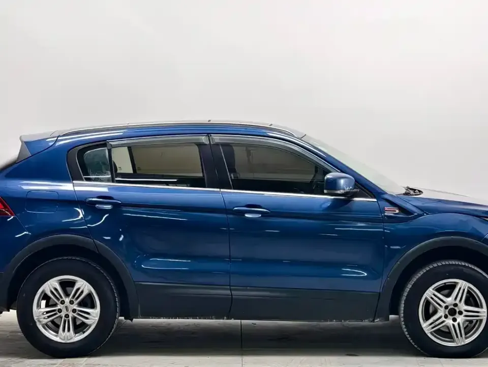 Qoros Qoros 5