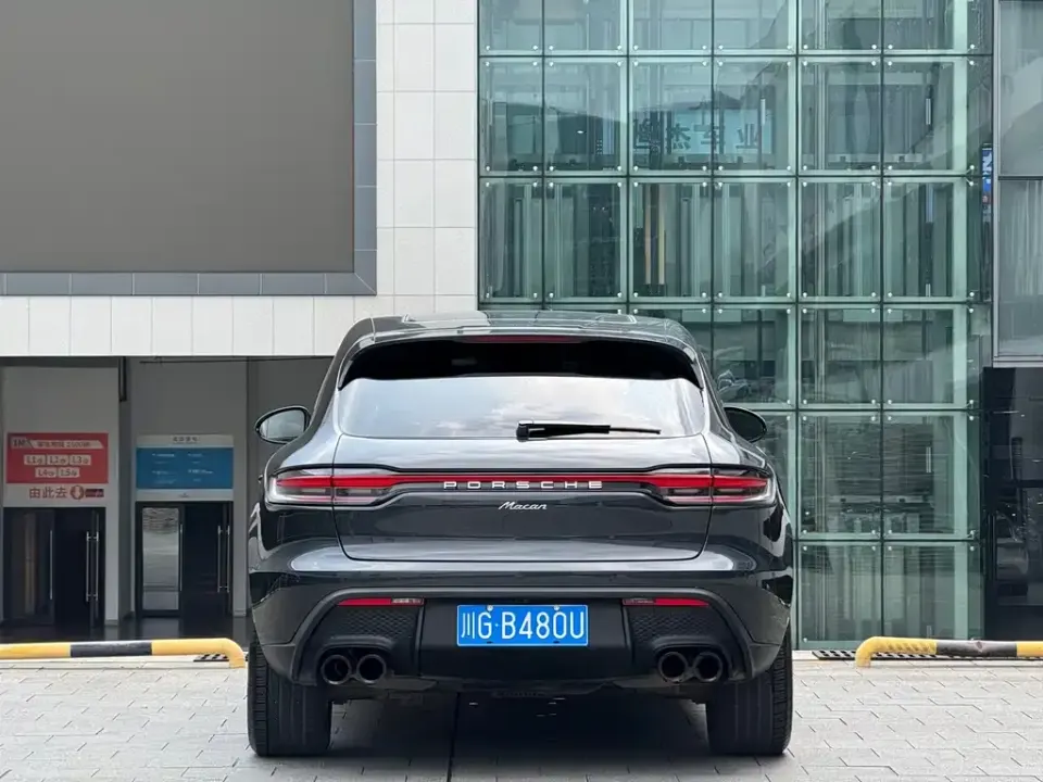 Porsche Macan