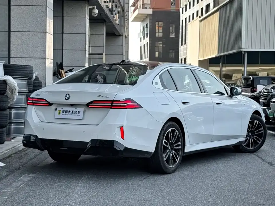 BMW 5-Series