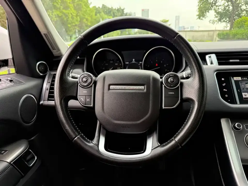 Land Rover Sport