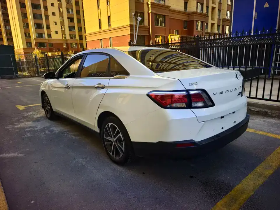 Venucia D60
