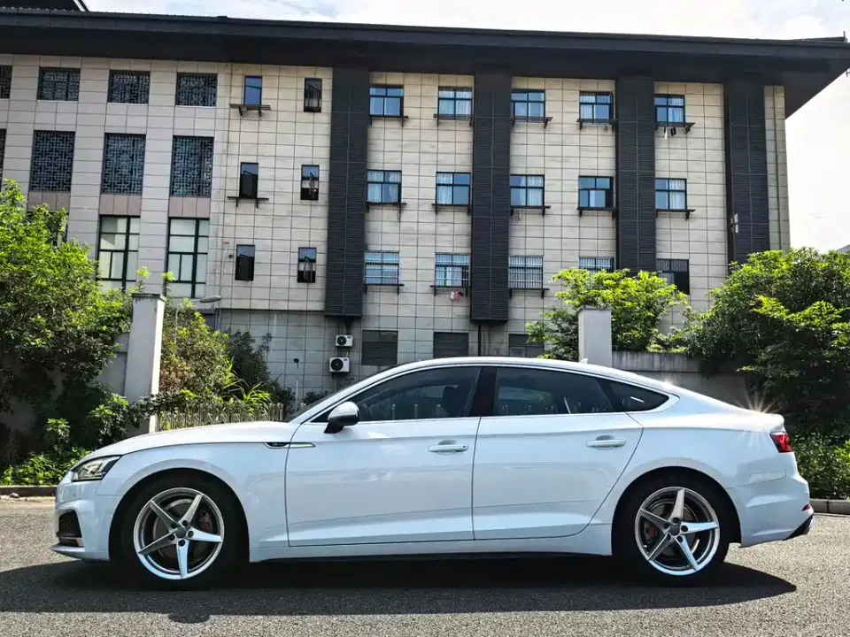 Audi A5 (Import)