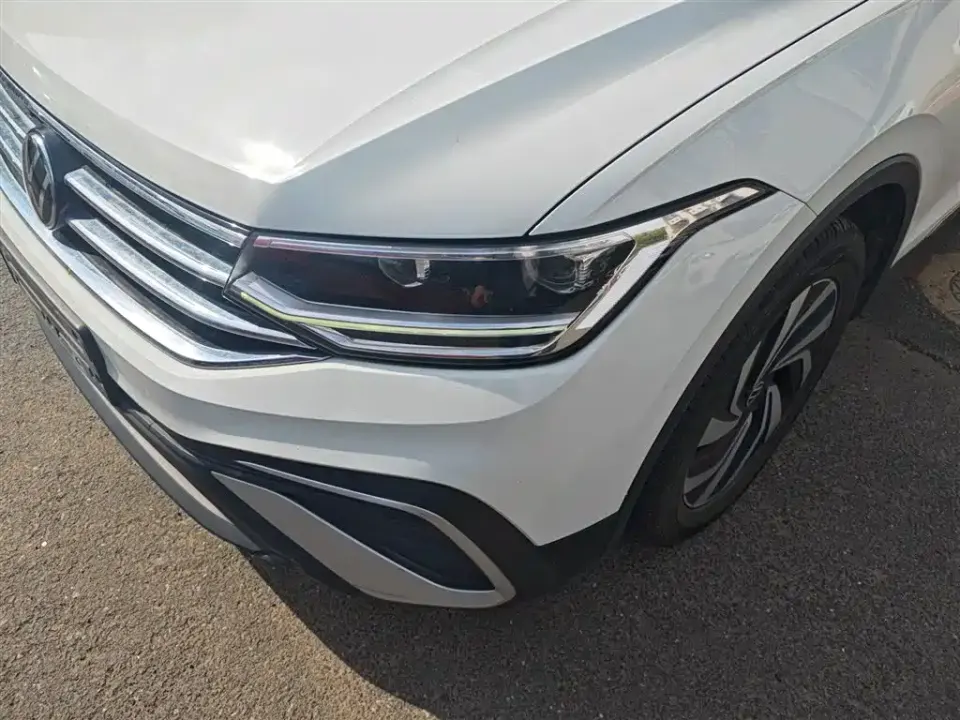 Volkswagen Tiguan L