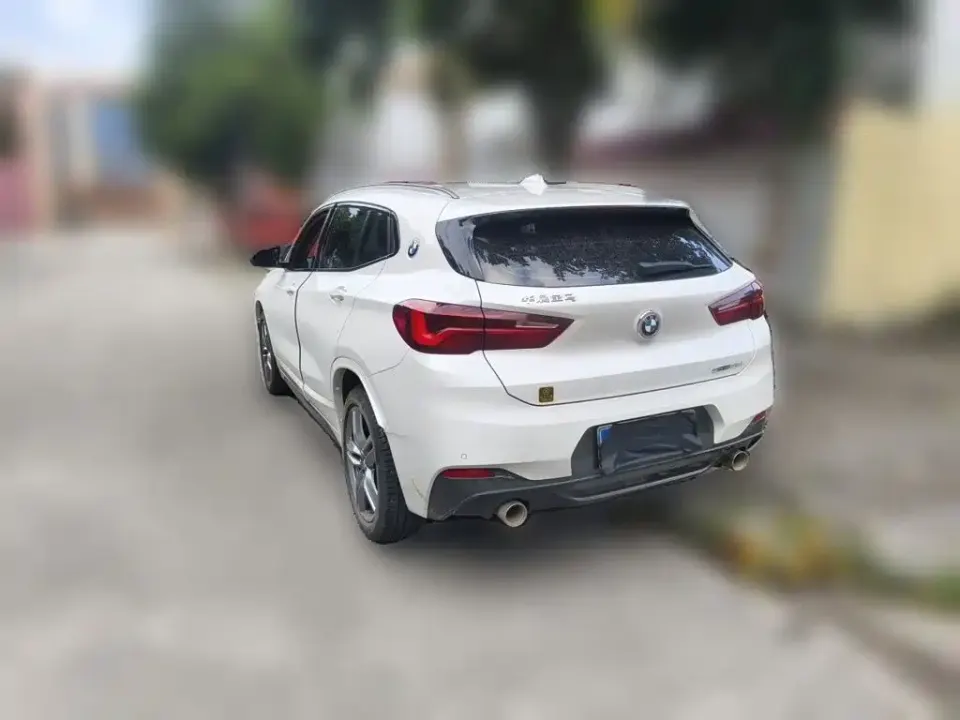 BMW X2