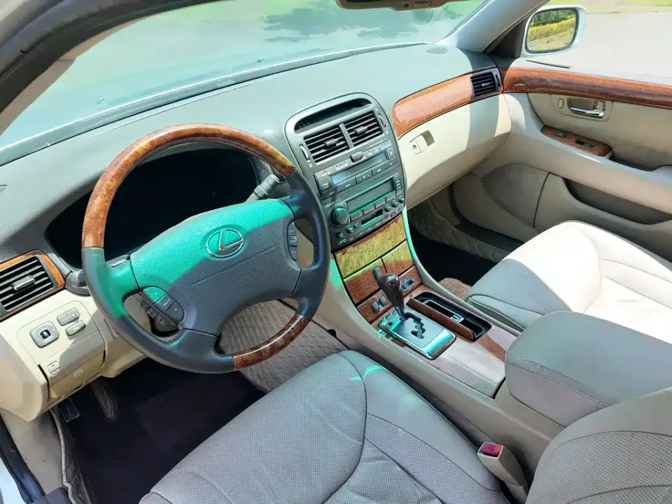 Lexus LS