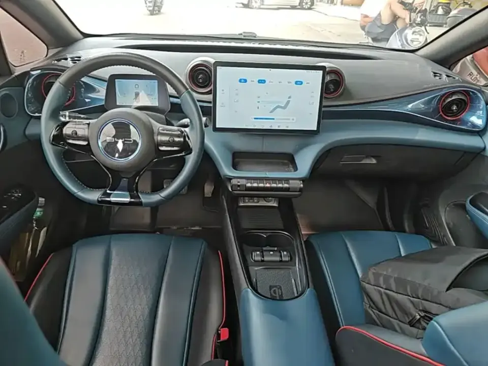 BYD Dolphin
