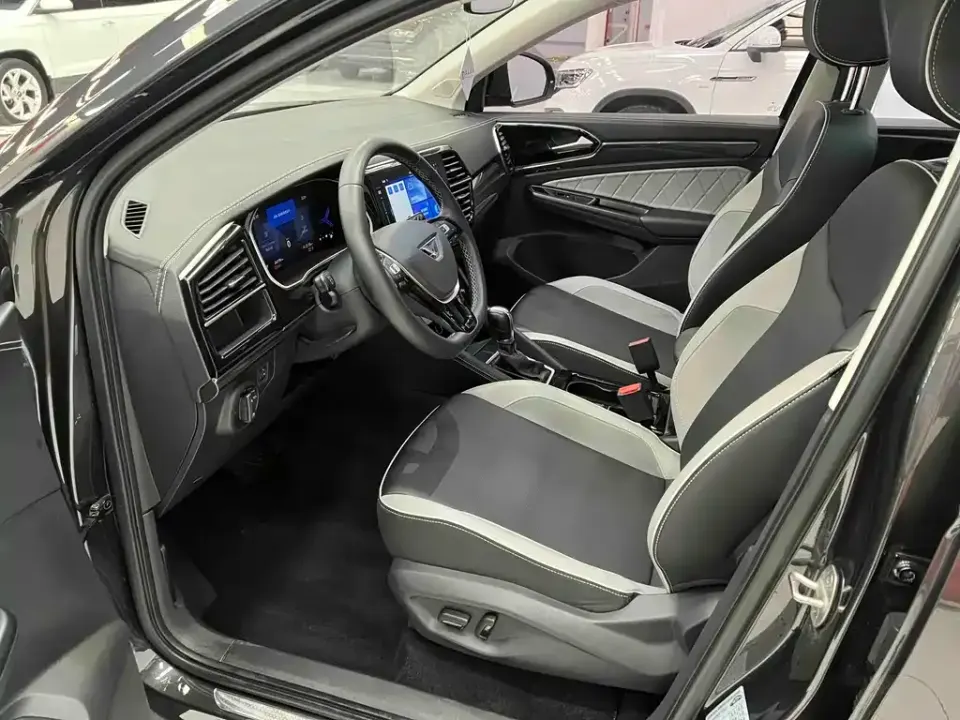 Jetta VS7