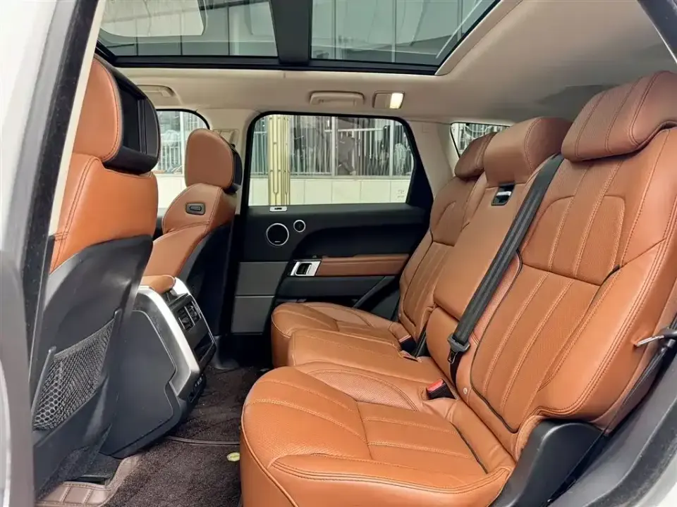 Land Rover Sport