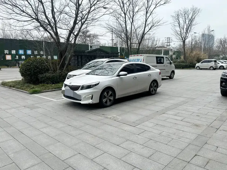 Kia K4