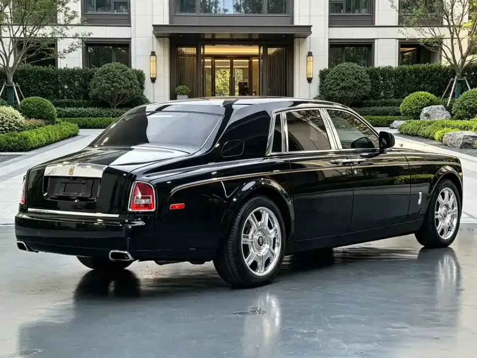 Rolls-Royce Phantom