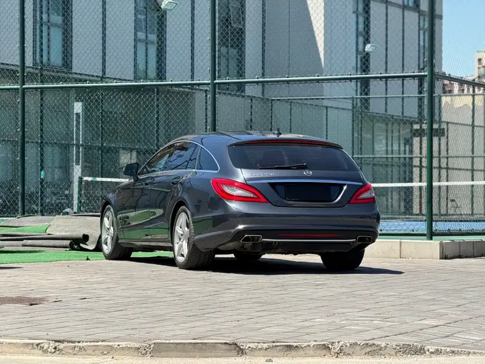 Mercedes-Benz CLS
